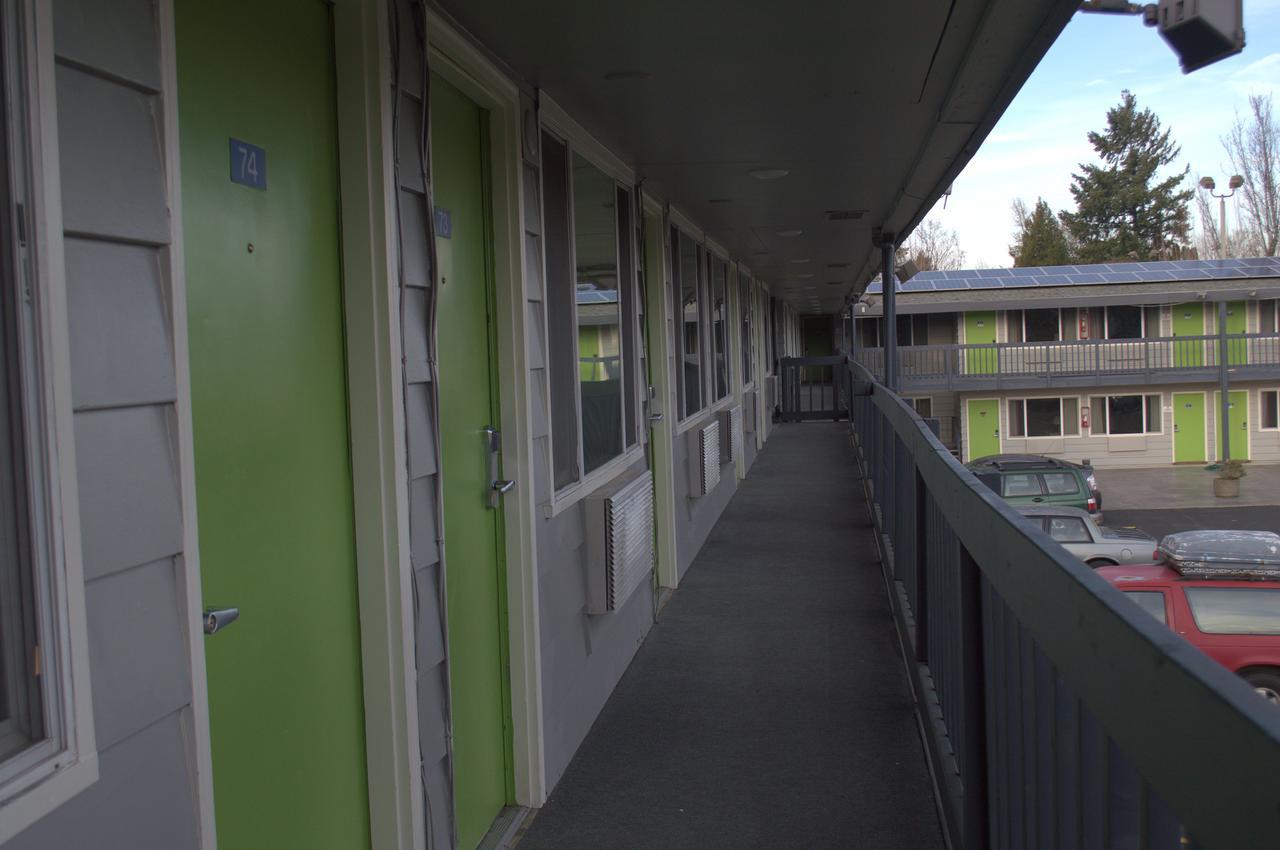 Banfield Motel Portland Exterior photo